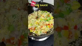 Authentic American Egg Fried Rice 🍳🇺🇸 #StreetFood #AmericanCuisine #EggFriedRice #FoodChallenge
