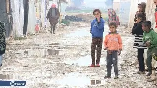 العاصفة تضرب مجددا مخيمات اللاجئين السوريين في لبنان وتغرقها بالمياه والوحل