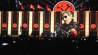 roger waters the wall  in the flesh & run like hell live Paris 2013 France