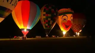Hei&szlig;luftballons liefern Showeinlage