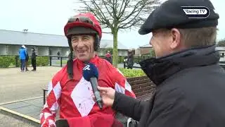 He's back! DAVY RUSSELL has first winner since coming out of retirement - Racing TV