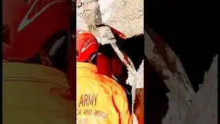 Pakistan Army search and rescue team Jawans saves a child victim of the #earthquakeinturkey