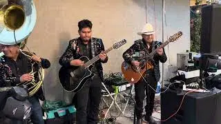 A cada rato en vivo longis y su sierre&ntilde;o