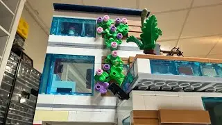 LEGO House (modified set 60219)