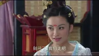 上官婉儿晒书时，孟凡寻友萌蔾遇其亡，求归葬，婉儿试胆后允助其求见武则天。