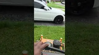 KEEPING THE CLIENTS MERCEDES CLEAN 😅 #youtubeshorts #lawncare #scag