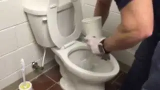 How long it should take to effectively clean public restroom