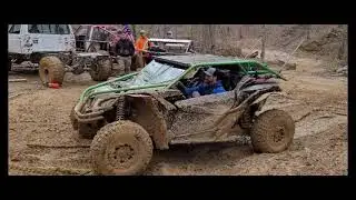 X3s and a YXZ Trying a Hard Rutted Hill Climb Rush offroad