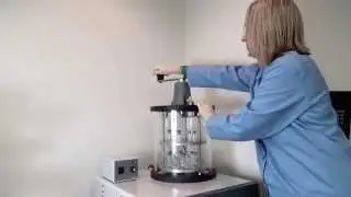 Operating the Clear Stoppering Chamber