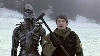 How to kill a Xenomorph with the M48 Tactical Survival Warhammer!  AlienGoBoom