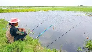 Best hook fishing videos in natural river- Traditional hook fishing - Catching fish by hook