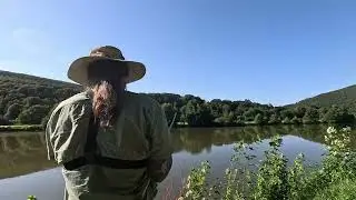 Un petit barbu et des barbillons plus longs