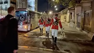 RARE SIGHTING: OFF DUTY KING&rsquo;S GUARDS BOARD BUS IN THEIR UNIFORMS!