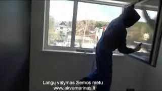 Langų valymas žiemos metu