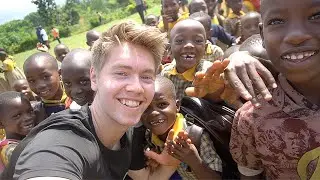 OVERRASKER B&Oslash;RN MED GAVER I AFRIKA