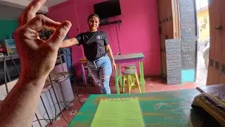 Am întâlnit cea mai drăguță LATINǍ pe străzile din Guatemala si mi-a dat sǎ mǎnânc ceva bun rǎu!