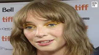 Maya Hawke On Stranger Things Robin & LGBT Representation