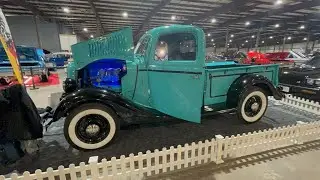 Beautiful Classic Trucks & Cars Show