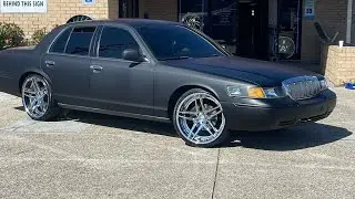 2002 Grand Marquis on Chrome Rosso 22s 22x10.5!! All around NO RUB!