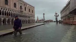 Venice flood - Venezia oltre un metro di acqua alta 12/11/2019