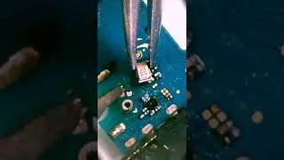 Mic fix trick ✨️How to replace crystal mic with soldering iron #mobilerepairing #tips #shorts