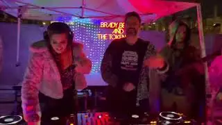 Dynamite Sound LIVE Clip 🤣 at Respectable Street - #WestPalmBeach - Brady Beats and The Token Girl 🎶