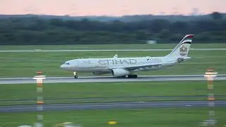 Etihad A330 takeoff @ DUS in the evening