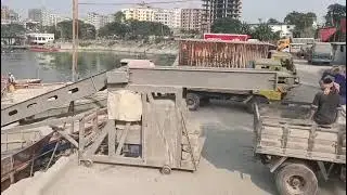 Conveyor for cement bag unloader . Can bract number 01618312444📞