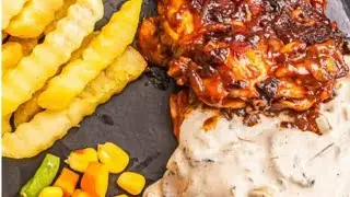 Chicken Fried Steak With Cheesy Sauce | Sheese Stuffed Chicken | Chicken Steak Platter😋