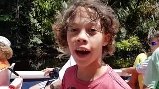 Een jonge vlogger in Costa Rica | Riksja Family