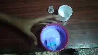 homemade slime with snow spray , glue , borax😯😯😲😲😄😃