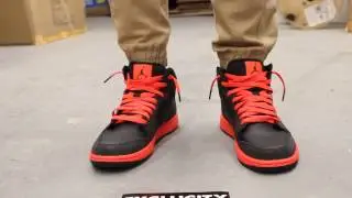 Air Jordan 1 Mid 