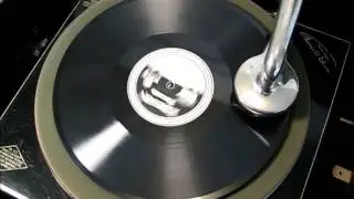 I'M SOMEBODY NOBODY LOVES by Green Bros Novelty Band on Diamond Disc