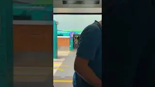 Sentosa Express doors closing at Imbiah station