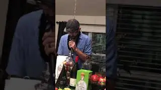 KARAOKE -Ella ya me olvid&oacute;-Leonardo Favio -