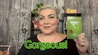 Fresh look with the Dirty Martini Palette from Glamlite!