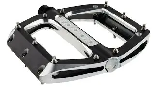 EUROBIKE 2015 | Spank Spoon Pedal: MTB-Pedale für alle Schuhgrößen
