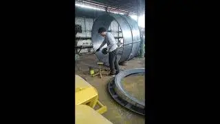 Culvert maker. Concrete pipe mold.