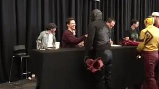 Zoom CW Cosplay meets Grant Gustin! at Silicon Valley Comic-Con!