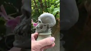 PenPal skull gray Super Sculpey