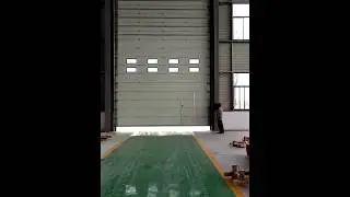 Industrial sliding door for warehouse