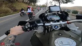PIÃO NO MORRO DE BMW1200 COM A LOIRA NA GARUPA