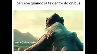 Dinossauro gritando desgra&ccedil;a