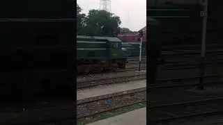 Chinese locomotive ZCU 30 going for journey at Multan cantt railway station #live #shorts #multan