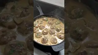 🔥 Meatballs in Creamy Mushroom Sauce &ndash; An Irresistible Taste! 😋🍽️ #cooking #food #recipe