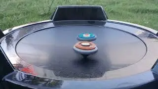 Beyblade Rock Gasher DF145WB vs Storm Phoenix 130B