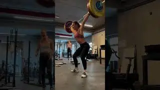 Eygl&oacute; Fanndal Sturlud&oacute;ttir 🇮🇸 109 kg/241 lbs PR!! #weighlifting #sports