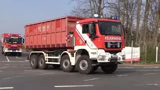 WLF AB-Mulde und GW-L Freiwillige Feuerwehr Duisburg L&ouml;schzug 530 & 310 auf Einsatzfahrt
