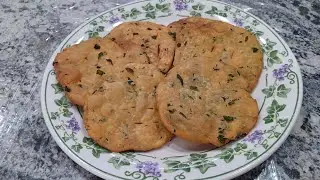Methi ni bhaji ni Crispi Puri