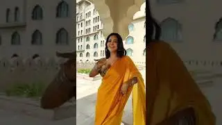 Esha Gupta Beautiful Saree Look | Esha Gupta Dance | Esha Gupta 😍 #eshagupta #youtubeshorts #shorts